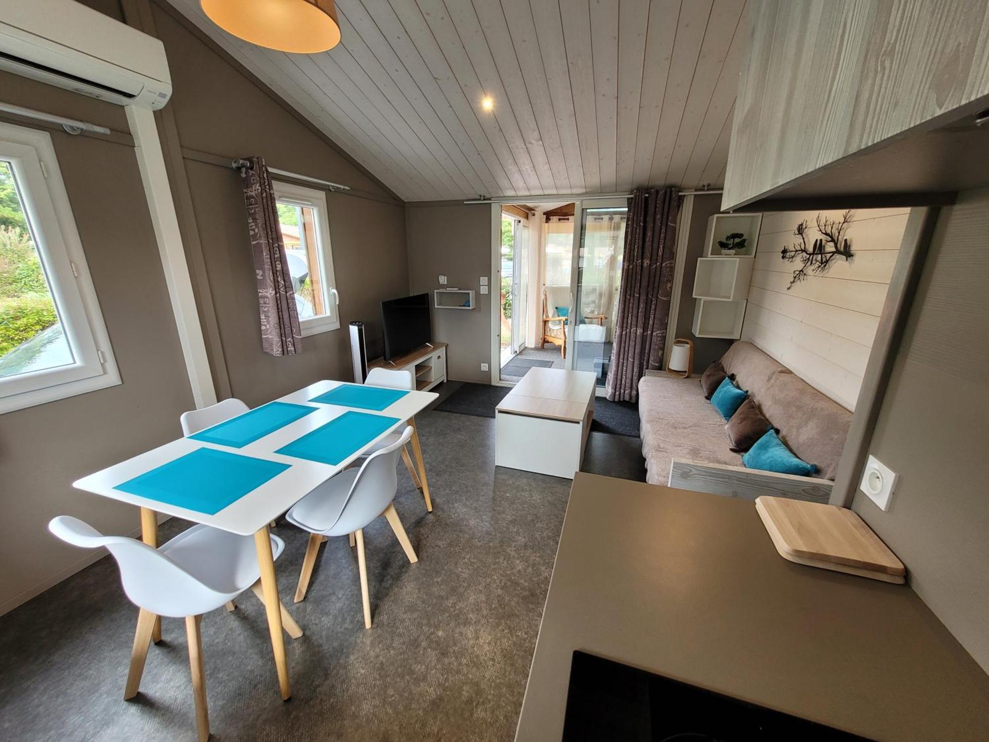 Chalet Familial Entre Lac Et Foret Azur エクステリア 写真